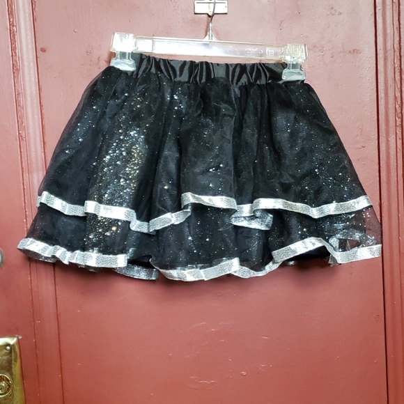 Toddler Black and Silver Tiered and Tulle Skirt - Picture 5 of 9